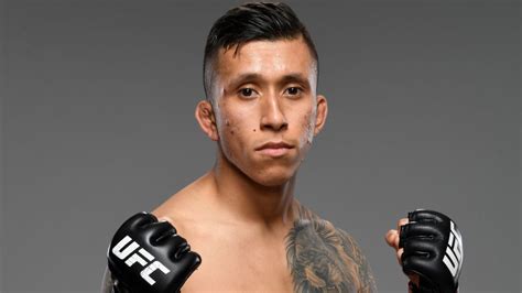 Jeff Molina: UFC fighter says he’s bisexual after personal video。